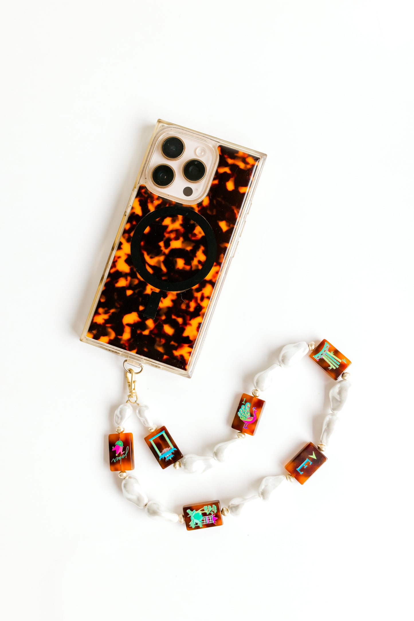Oh My Wristlet - Pearl & Tortoise